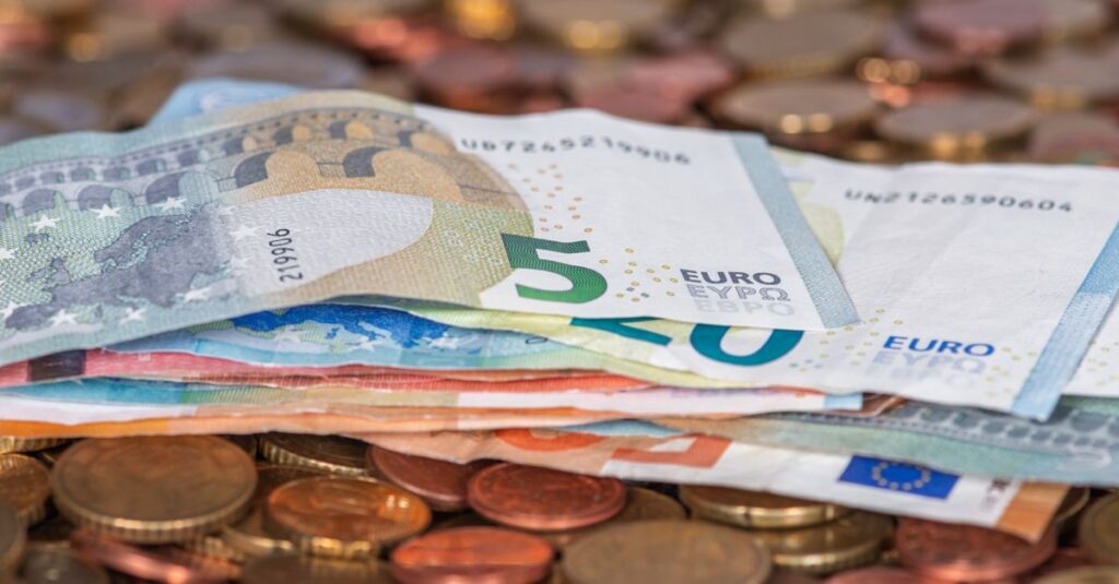 «BANCA» Y «ÉTICA» UNIDAS