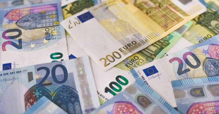 EL COLOR DEL DINERO